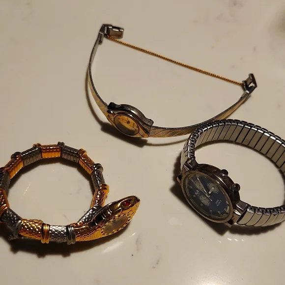 3 vintage women's watches - Picture 1 of 4